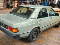 Gebraucht Mercedes 190 102 PS (75 kW) 1985 Grün Limousine