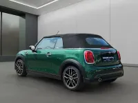Gebraucht Mini Cooper Cabriolet Classic 136 PS (100 kW) 2024 Grün / british racing green (metallic) Cabrio