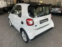 Gebraucht Smart ForTwo Coupé 60 kW (82 PS) 2022 Weiß Kleinwagen