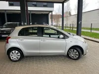 Gebraucht Toyota Yaris Basis 69 PS (50 kW) 2006 Silber Limousine