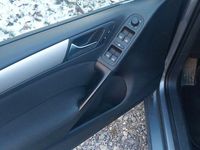 Gebraucht VW Golf VI Team 105 PS (77 kW) 2010 Grau Kleinwagen