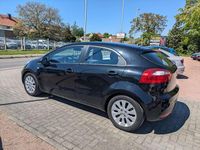 Gebraucht Kia Rio Edition 7 86 PS (63 kW) 2012 Midnightblack met. Kleinwagen