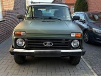 Gebraucht Lada niva 83 PS (61 kW) 2016 Grün SUV