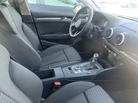 Gebraucht Audi A3 Sport 150 PS (110 kW) 2018 Schwarz Limousine