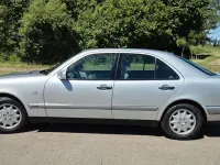 Gebraucht Mercedes E240 Elegance 170 PS (125 kW) 1998 Silber Limousine