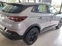 Gebraucht Opel Grandland X 136 PS (100 kW) 2024 Quarzsilber SUV