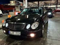Gebraucht Mercedes E280 190 PS (139 kW) 2007 Schwarz Limousine