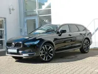 Gebraucht Volvo V90 CC Plus 197 PS (144 kW) 2024 Onyx black Kombi