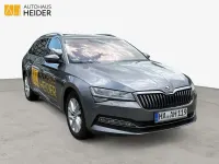 Gebraucht Skoda Superb Style 150 PS (110 kW) 2024 Grau Kombi