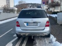 Gebraucht Mercedes ML320 224 PS (164 kW) 2006 Silber SUV