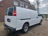 Second-hand Chevrolet 2500 2014 Alb Van