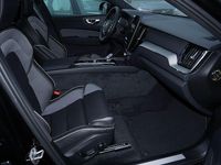Neu Volvo XC60 Plus 455 PS (334 kW) 2025 Schwarz SUV