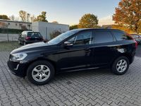 Gebraucht Volvo XC60 Kinetic 150 PS (110 kW) 2016 Schwarz SUV
