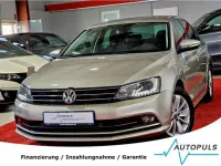 Używany VW Jetta 125 KM (91 kW) 2015 Srebrny Sedan/Limuzyna