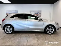Gebraucht Mercedes A180 109 PS (80 kW) 2014 Silber Kleinwagen