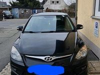 Gebraucht Hyundai i30 95 PS (69 kW) 2011 Schwarz Kombi