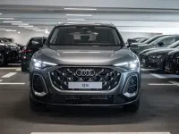 Neu Audi Q5 Sportback Ambiente 299 PS (219 kW) 2026 Grau SUV