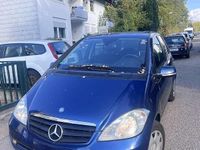 Gebraucht Mercedes A160 Elegance 95 PS (69 kW) 2012 Blau Limousine