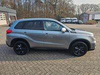 Gebraucht Suzuki Vitara 140 PS (102 kW) 2017 Grau SUV