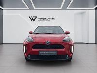 Gebraucht Toyota Yaris Hybrid Connect Style 116 PS (85 kW) 2023 Karminarot metallic SUV