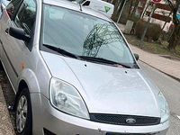 Gebraucht Ford Fiesta 80 PS (58 kW) 2005 Silber Kleinwagen