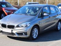 Gebraucht BMW 218 Active Tourer Advantage 136 PS (100 kW) 2016 Platinsilber Van / Kleinbus