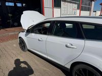 Używany Ford Focus Titanium 150 KM (110 kW) 2011 Biały Kombi