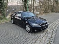 Gebraucht BMW 320 177 PS (130 kW) 2009 Schwarz Limousine