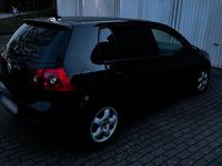 Gebraucht VW Golf V 105 PS (77 kW) 2004 Schwarz Kleinwagen