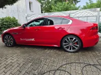 Gebraucht Jaguar XE R-Dynamic 179 PS (131 kW) 2019 Rot Limousine