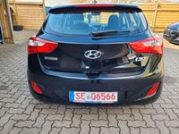 gebraucht Hyundai i30 | 4-Türer | TÜV NEU!