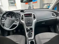 Gebraucht Opel Astra 95 PS (69 kW) 2011 Silber Kombi