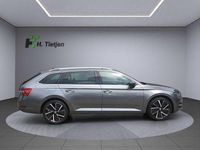 Gebraucht Skoda Superb Style 150 PS (110 kW) 2023 Grau Kombi