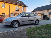 Gebraucht Ford Focus 115 PS (84 kW) 2000 Silber Limousine