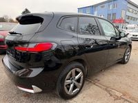 Gebraucht BMW 218 Active Tourer Sport Line 150 PS (110 kW) 2022 Schwarz Van / Kleinbus
