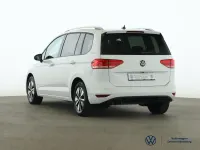 Gebraucht VW Touran Comfortline 150 PS (110 kW) 2025 Weiß Van / Kleinbus