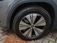 Gebraucht Mercedes EQA350 Progressive 214 kW (292 PS) 2024 Metalliclack mountaingrau SUV