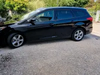 Gebraucht Ford Focus 101 PS (74 kW) 2015 Schwarz Kombi