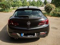 Gebraucht Opel Astra GTC 140 PS (102 kW) 2015 Schwarz Limousine