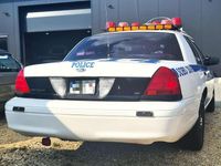 Second-hand Ford Crown 242 CP (177 kW) 2007 Alb Berlinǎ