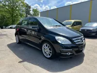 Usado Mercedes E200 193 CV (141 kW) 2008 Negro Berlina