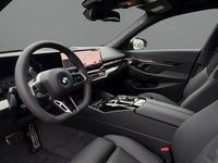 Neu BMW 540 M Sport 303 PS (222 kW) 2025 Black sapphire metallic Kombi