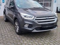 Gebraucht Ford Kuga 150 PS (110 kW) 2017 Silber SUV