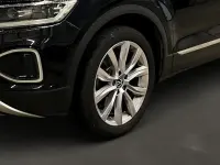 Second-hand VW T-Roc Style 150 CP (110 kW) 2023 Negru SUV