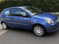 Gebraucht Ford Fiesta 60 PS (44 kW) 2006 Blau Kleinwagen