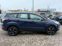 Gebraucht Ford Kuga Trend 182 PS (133 kW) 2017 Blau SUV