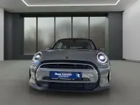 Gebraucht Mini ONE Classic 102 PS (75 kW) 2022 Grau / moonwalk grey (metallic) Kleinwagen