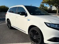 Gebraucht Mitsubishi Outlander P-HEV Basis 224 PS (164 kW) 2020 Weiß SUV