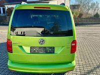 Gebraucht VW Caddy Trendline 84 PS (61 kW) 2017 Viperngrün metallic Van / Kleinbus