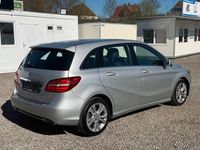 Gebraucht Mercedes B220 184 PS (135 kW) 2017 Silber Van / Kleinbus